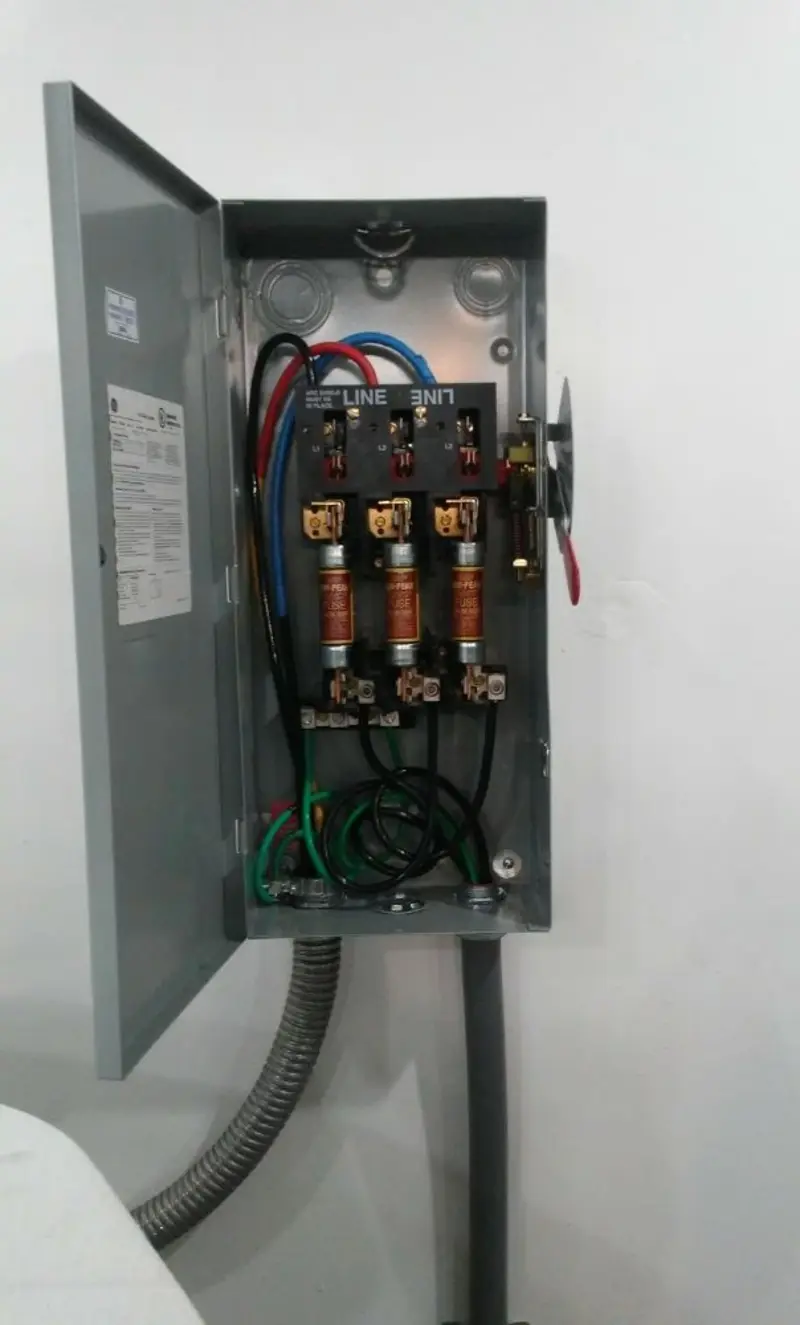 Three-phase disconnect switch installed for Smoke Detector Installation in Manteca